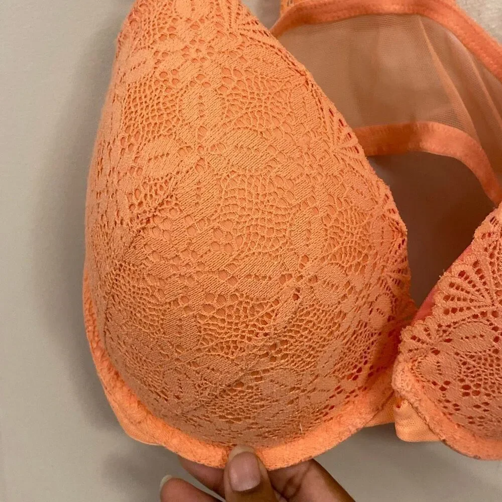 Victoria’s Secret lined Demi bra size 34DDD